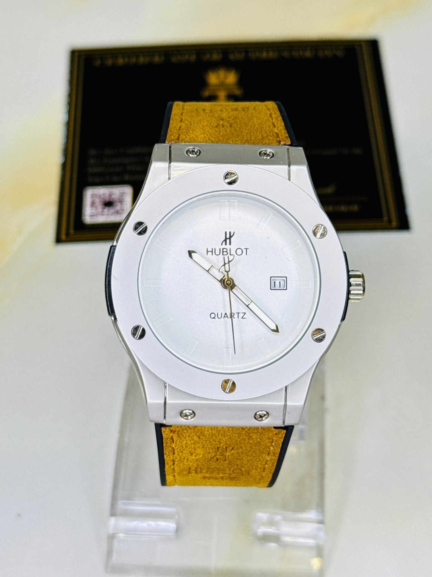 Minimal Camel White Big Bang Branded Watch