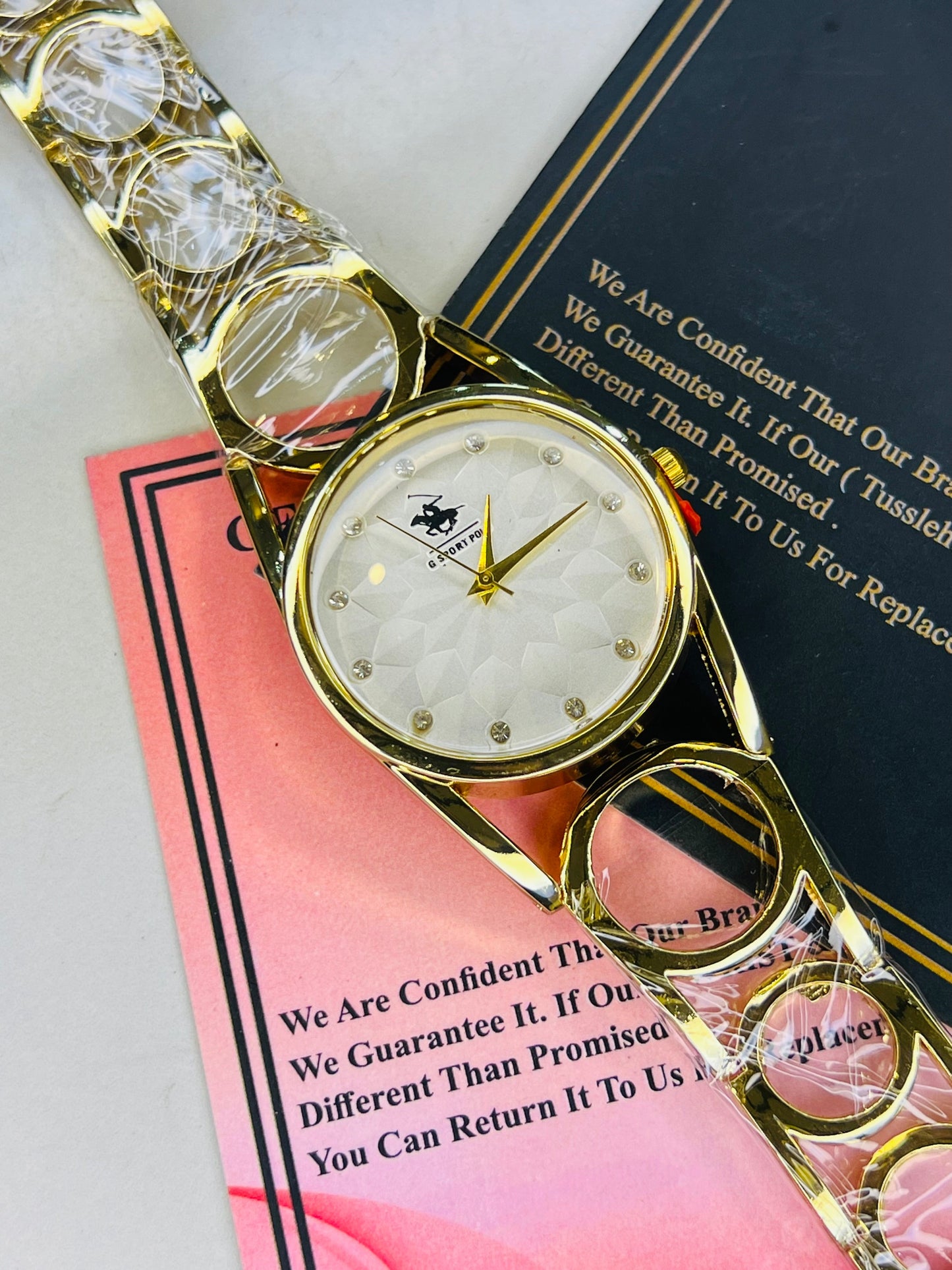 Gold White Circle Bracelet Watch For Her