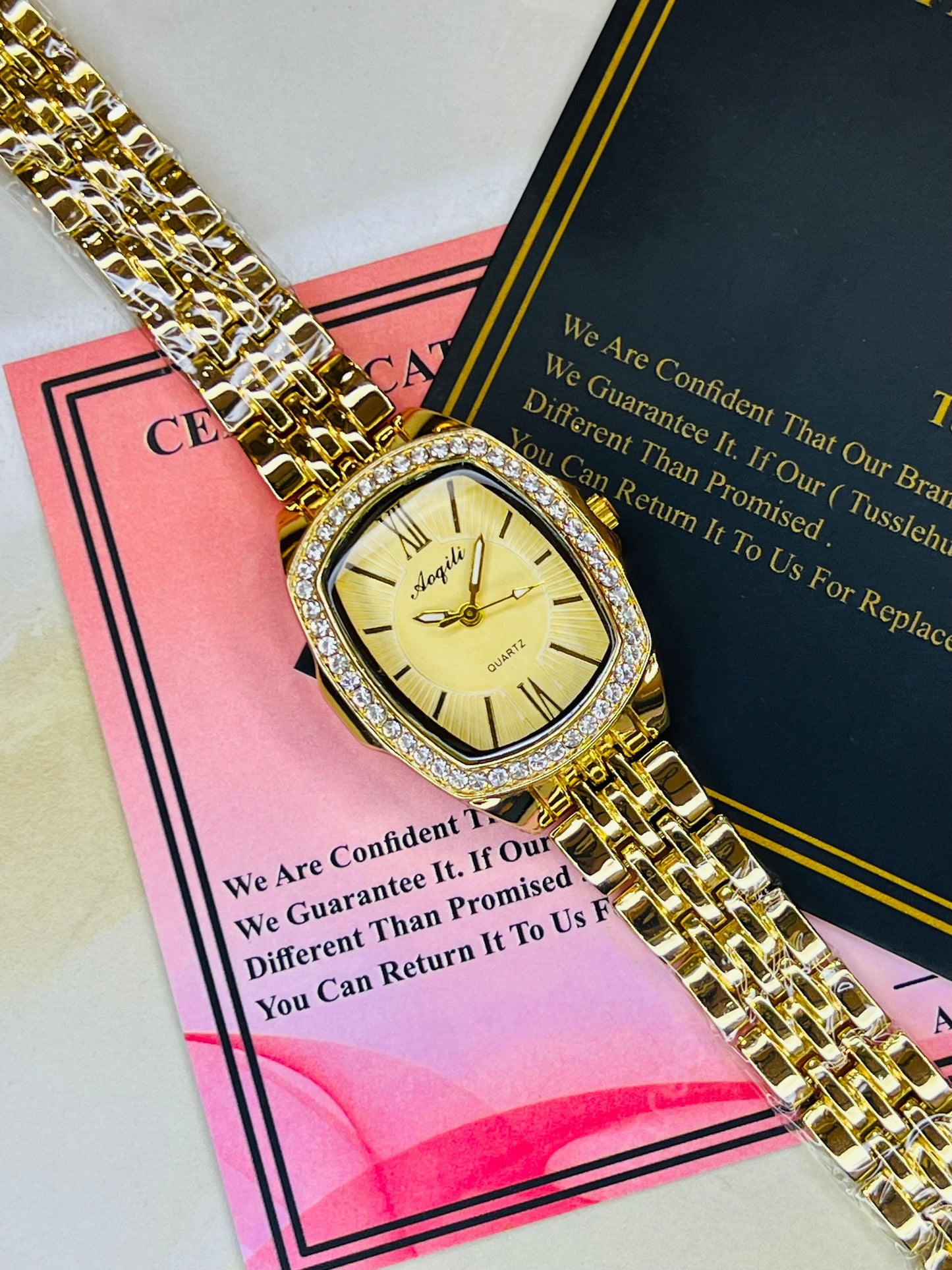 Aoqili Vertical All Gold Watch for her