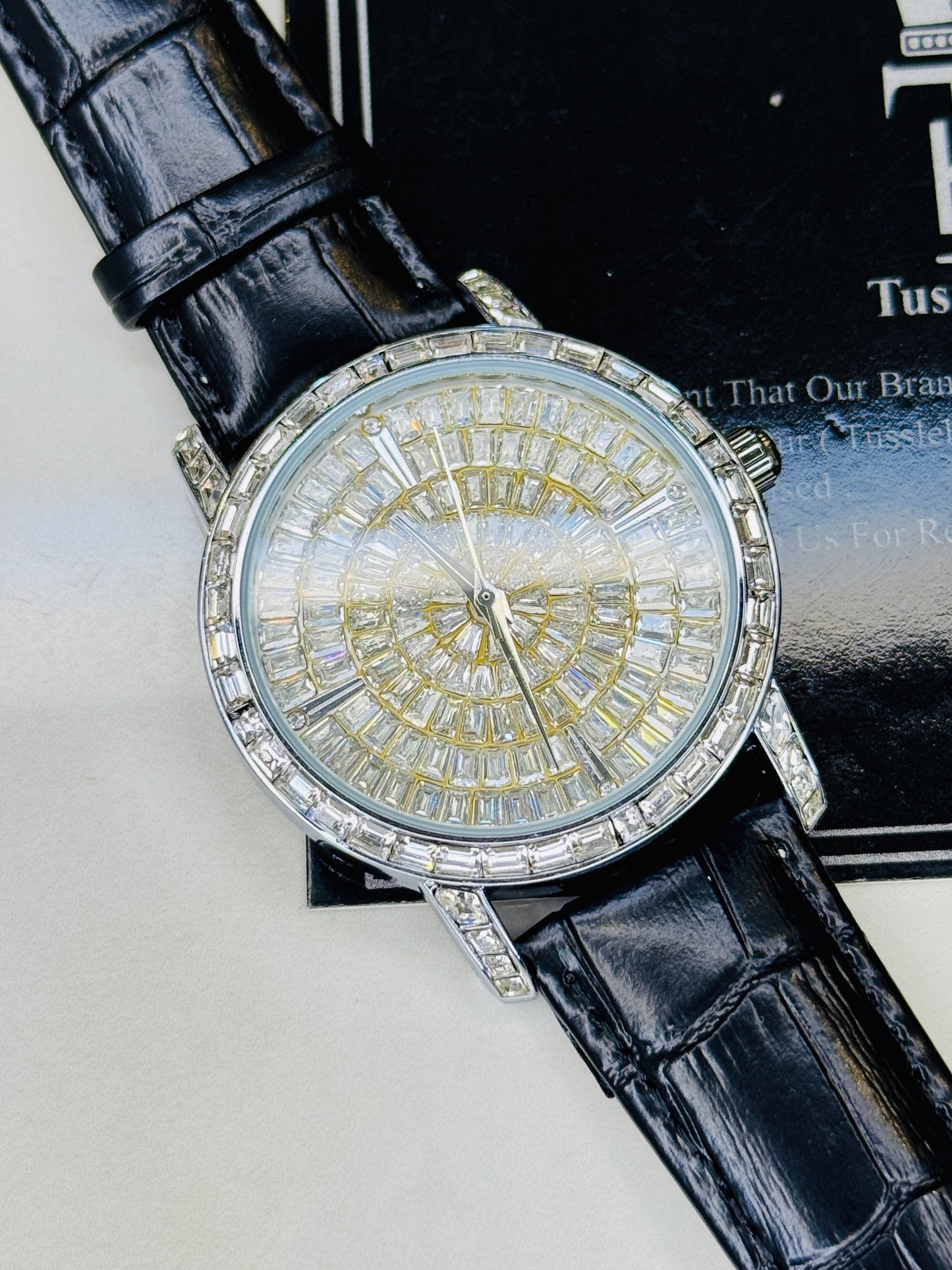 Round Zircon Dial Leather Strap Watch For Her