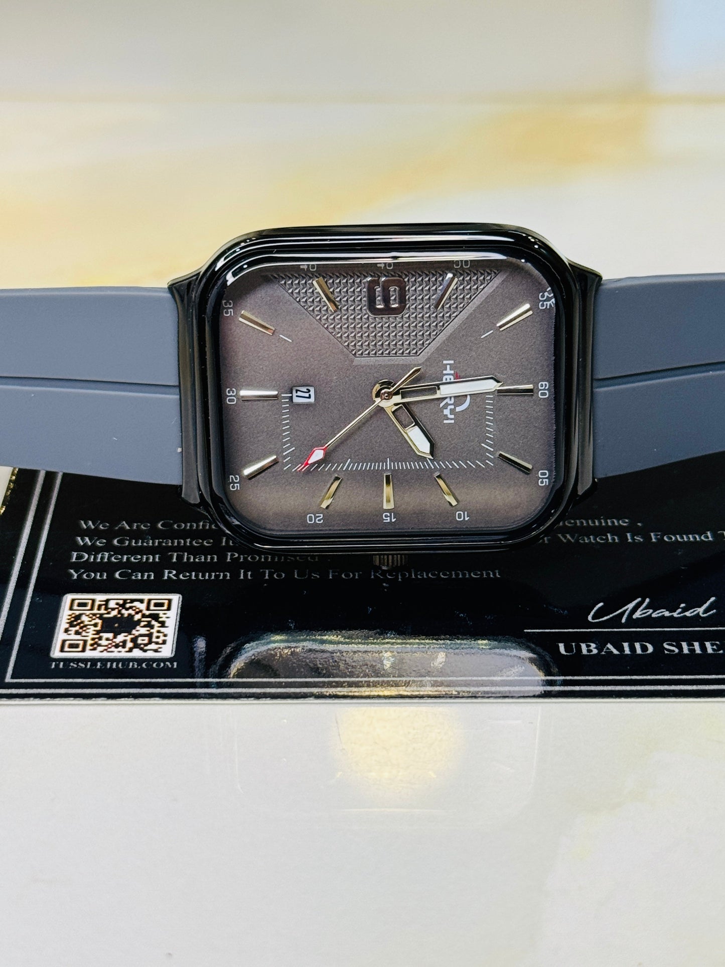 Grey Heryi Seamer Magnet Strap Watch