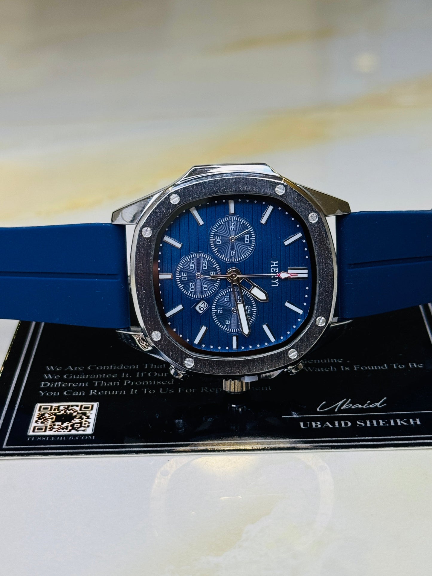 Navy Heryi Nautilus Magnet Strap Watch