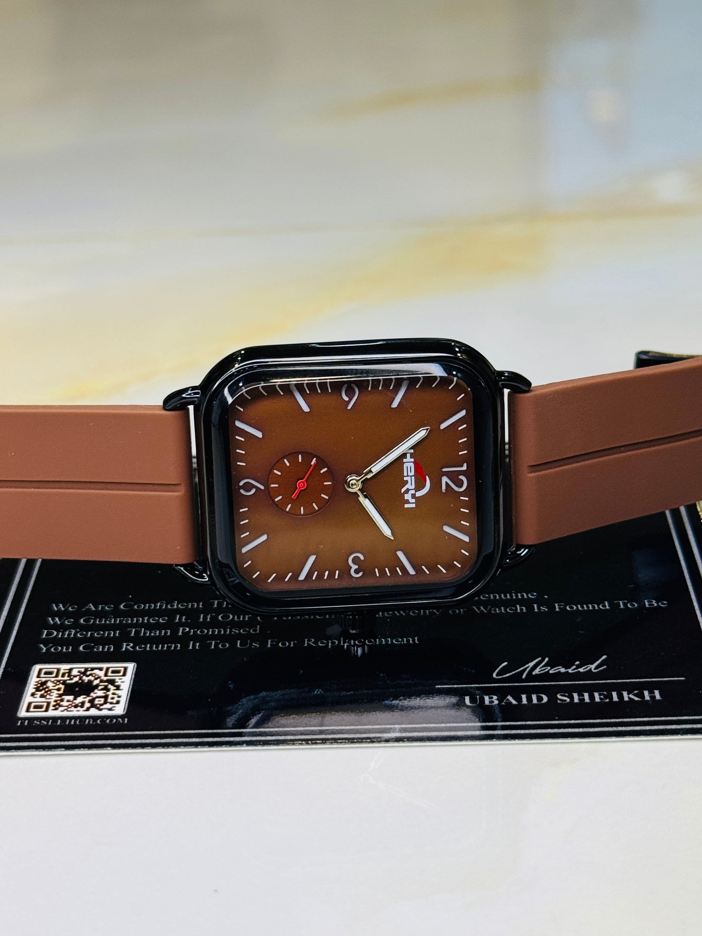 Brown Heryi Seamer Down Second Magnet Strap Watch