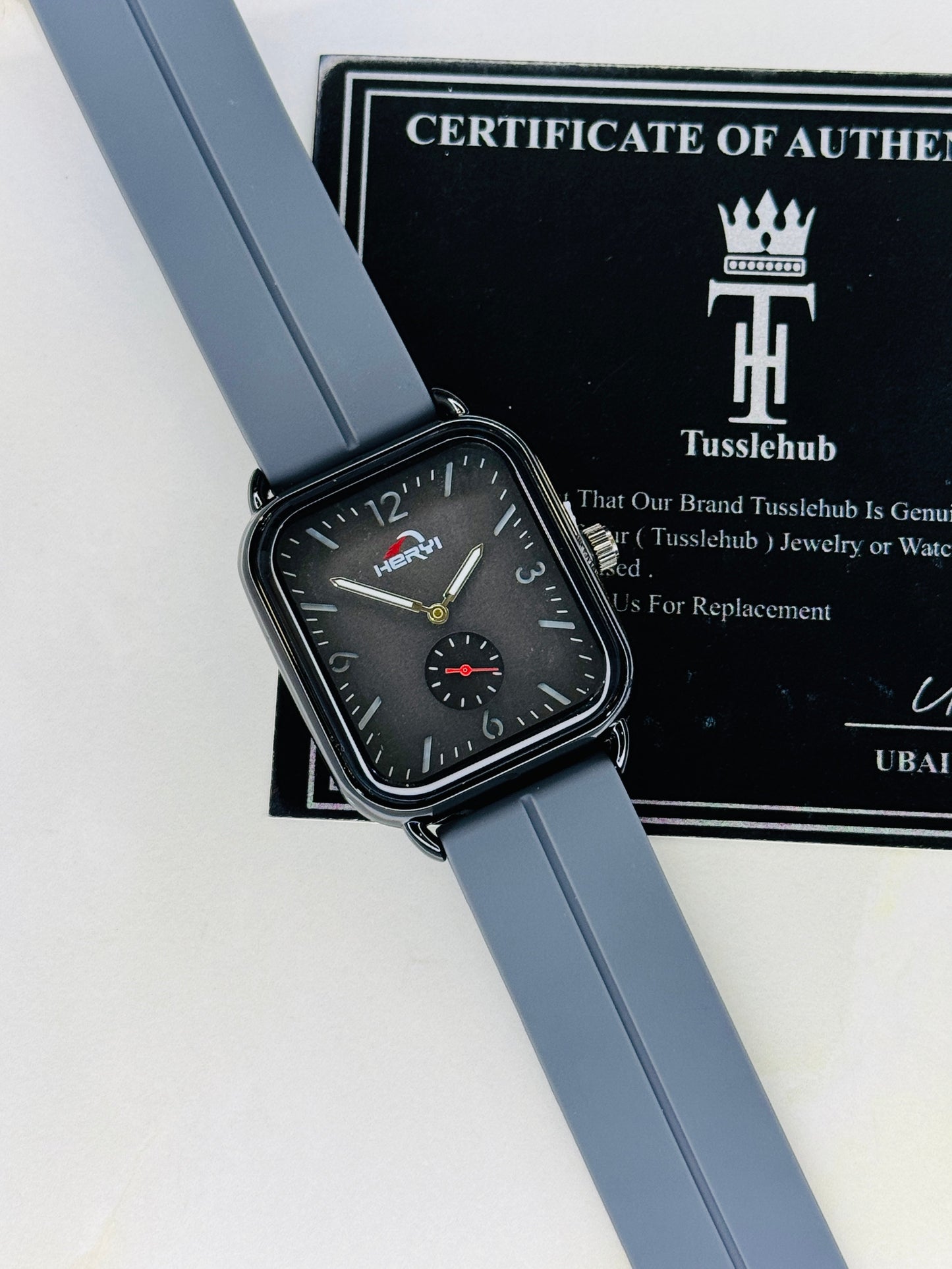 Grey Heryi Seamer Down Second Magnet Strap Watch