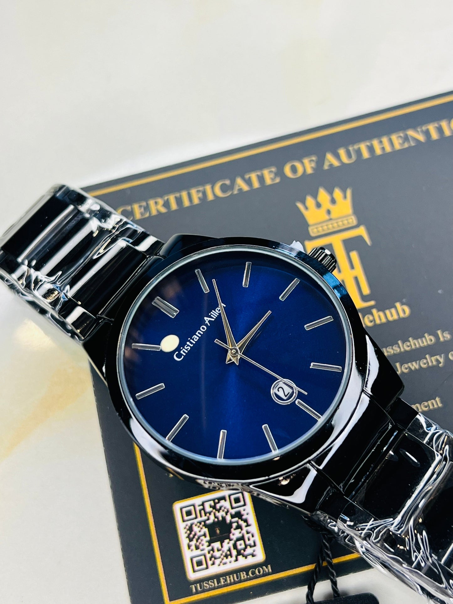 Cristiano Aillen Black Strapped Minimal Watch