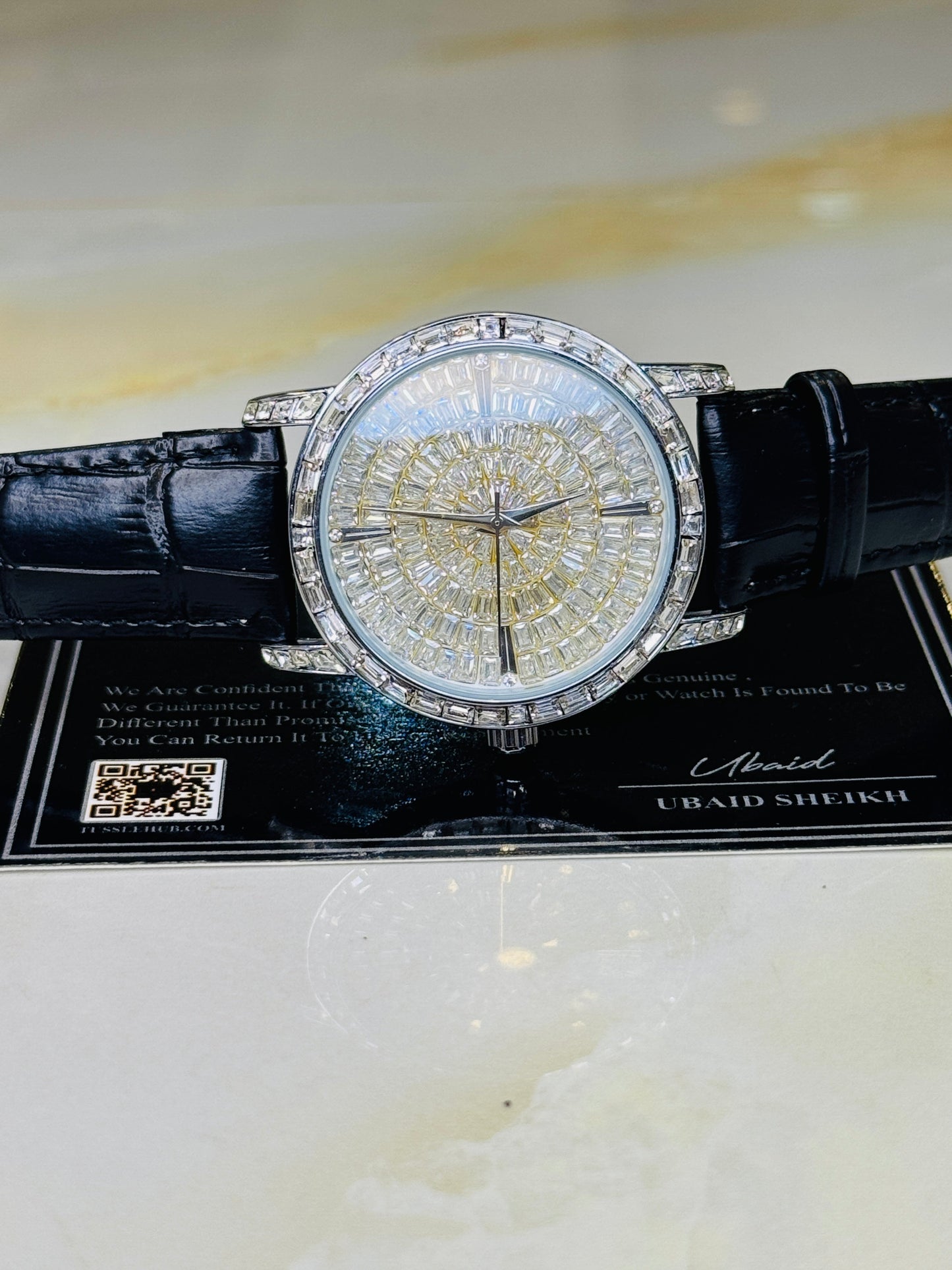 Round Zircon Dial Leather Strap Watch For Her