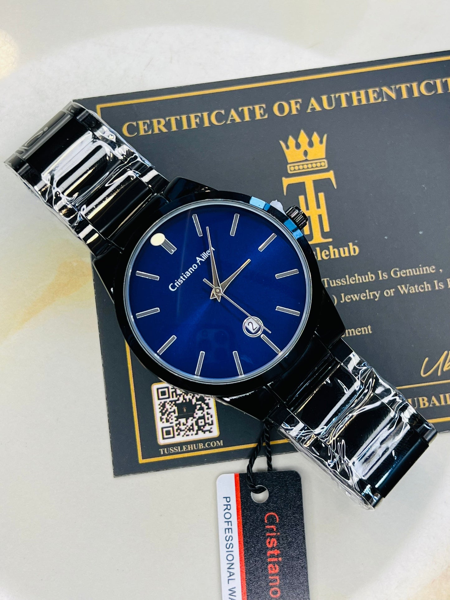 Cristiano Aillen Black Strapped Minimal Watch