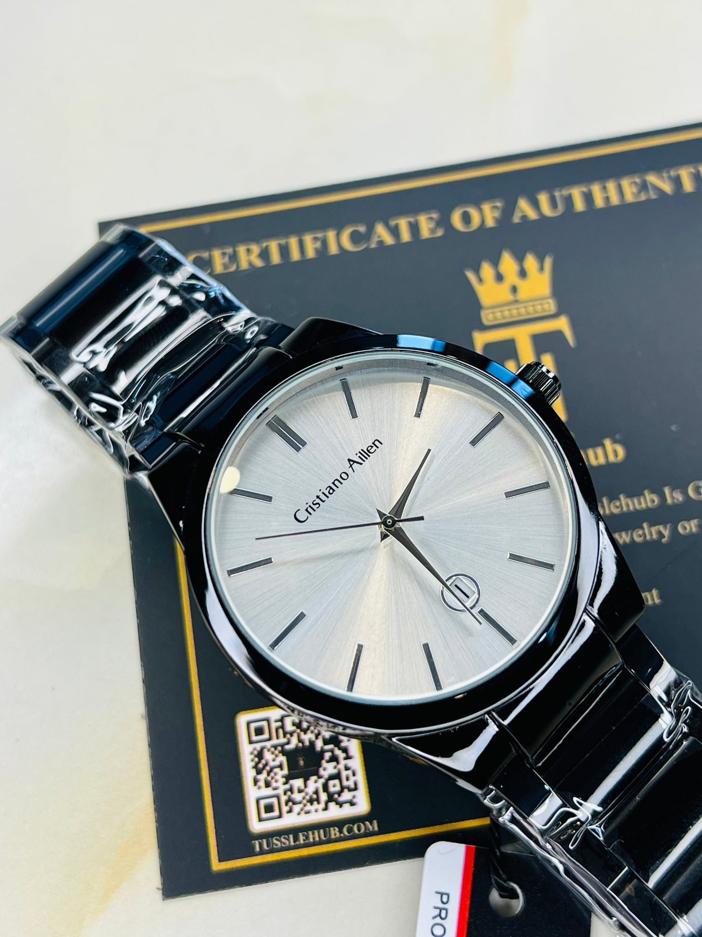 Cristiano Aillen Black Strapped Minimal Watch