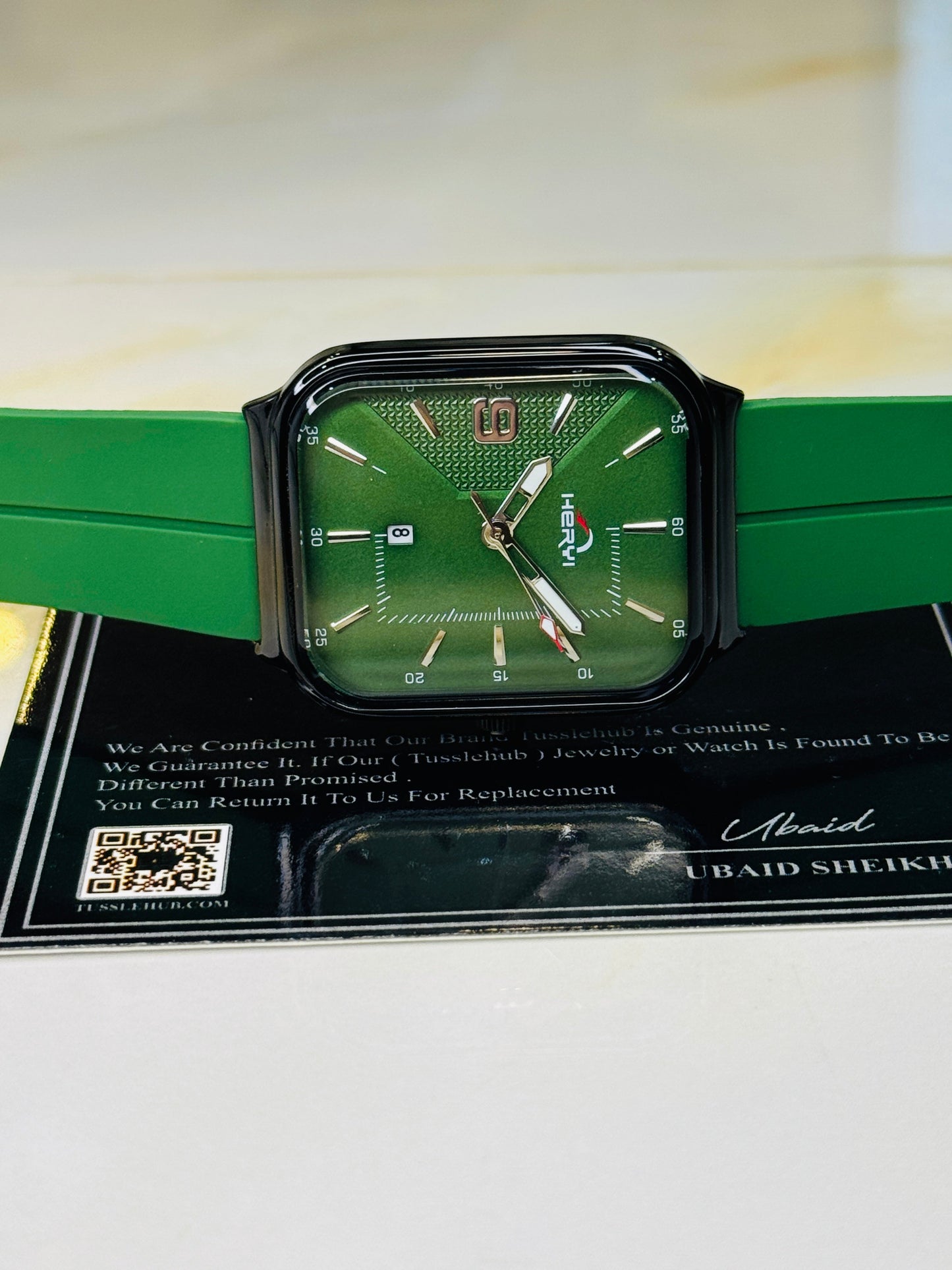 Forest Green Heryi Seamer Magnet Strap Watch
