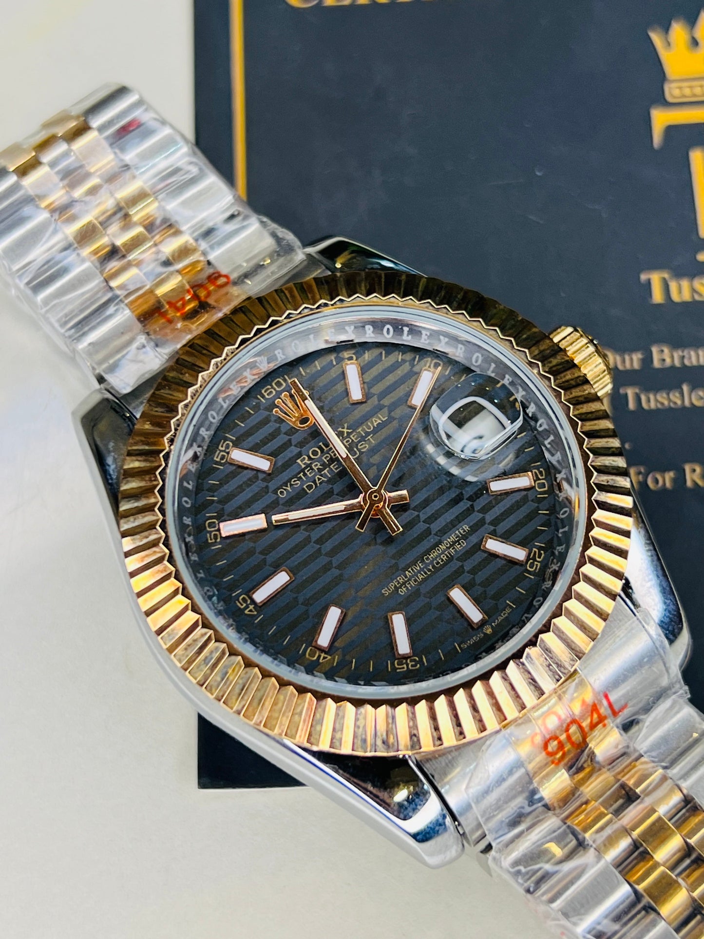 Jubilee Date Just Silver Rose Fluted Bezel Black Dial Automatic Watch