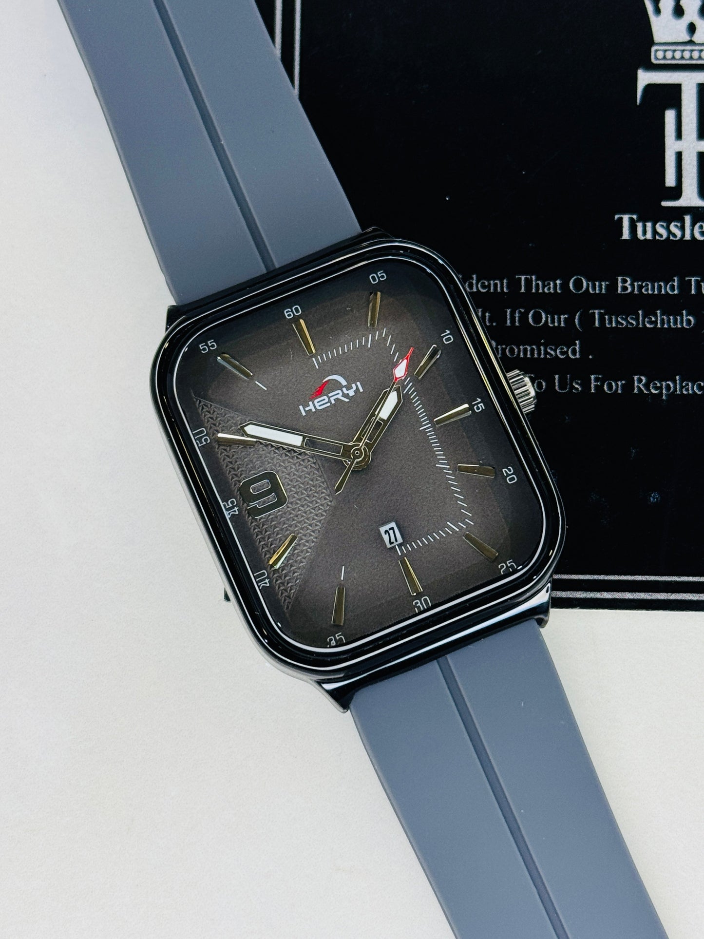 Grey Heryi Seamer Magnet Strap Watch