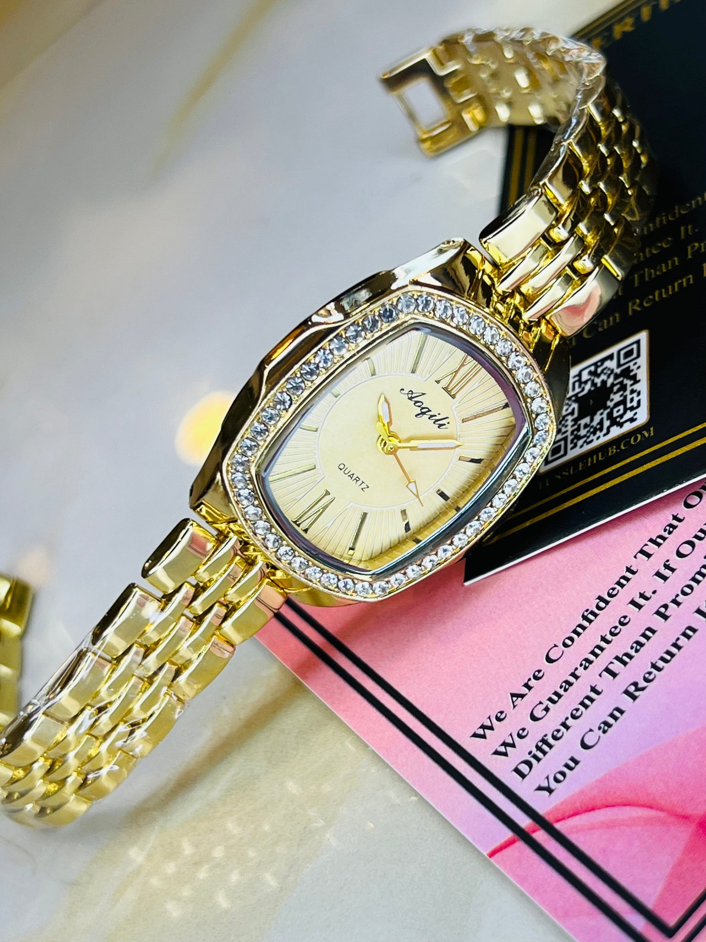 Aoqili Vertical All Gold Watch for her