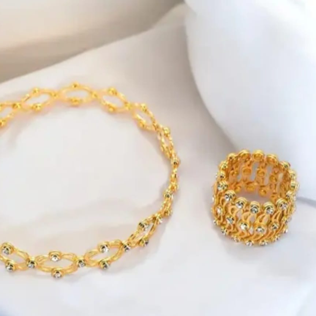 Transformable Ring-Bracelet Design