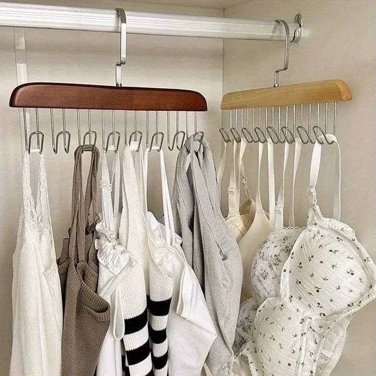 PACK OF 4 Wood hanger