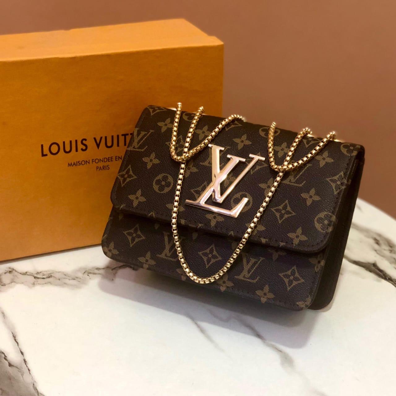 Louis Vuitton Crossbody Handbags For Girls & Womens