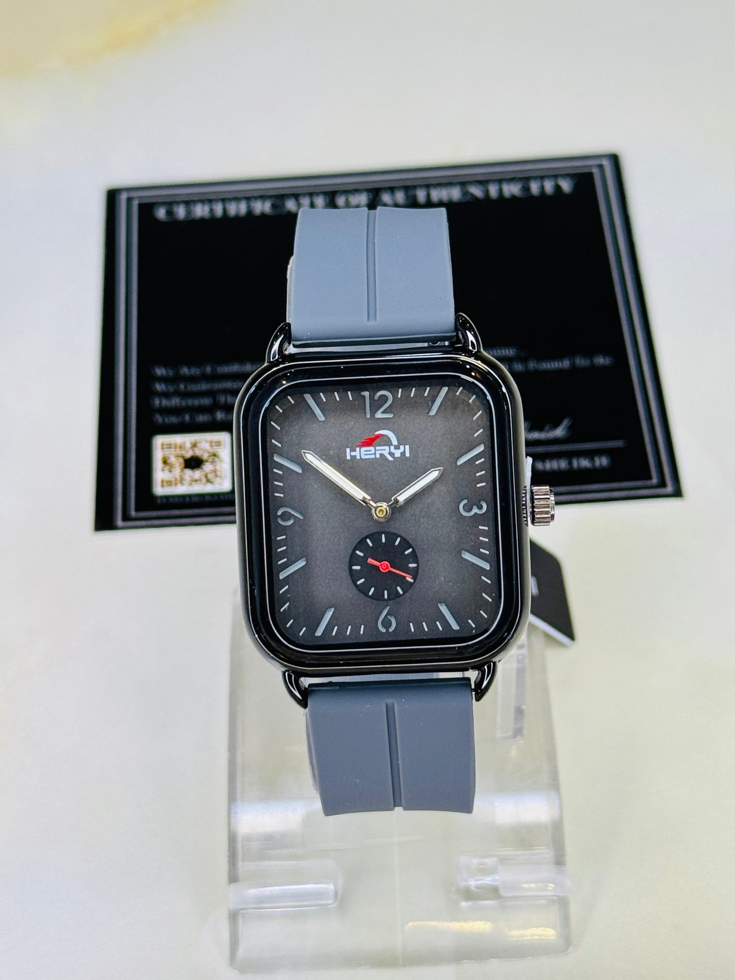 Grey Heryi Seamer Down Second Magnet Strap Watch