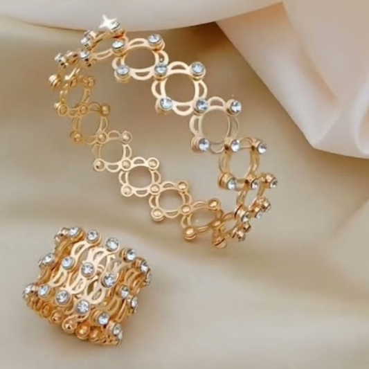 Transformable Ring-Bracelet Design