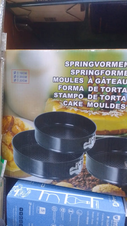 Set of 5 Round Cake Molds with Removable Pants and Metal