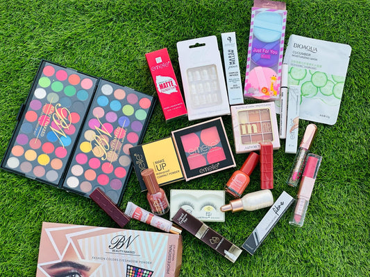 17 items Cosmetics Deal